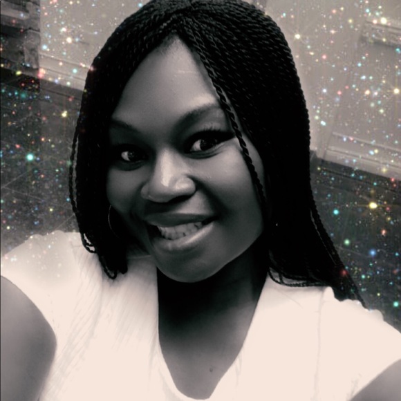 Meet your Posher, Adubea - Picture 1 of 1